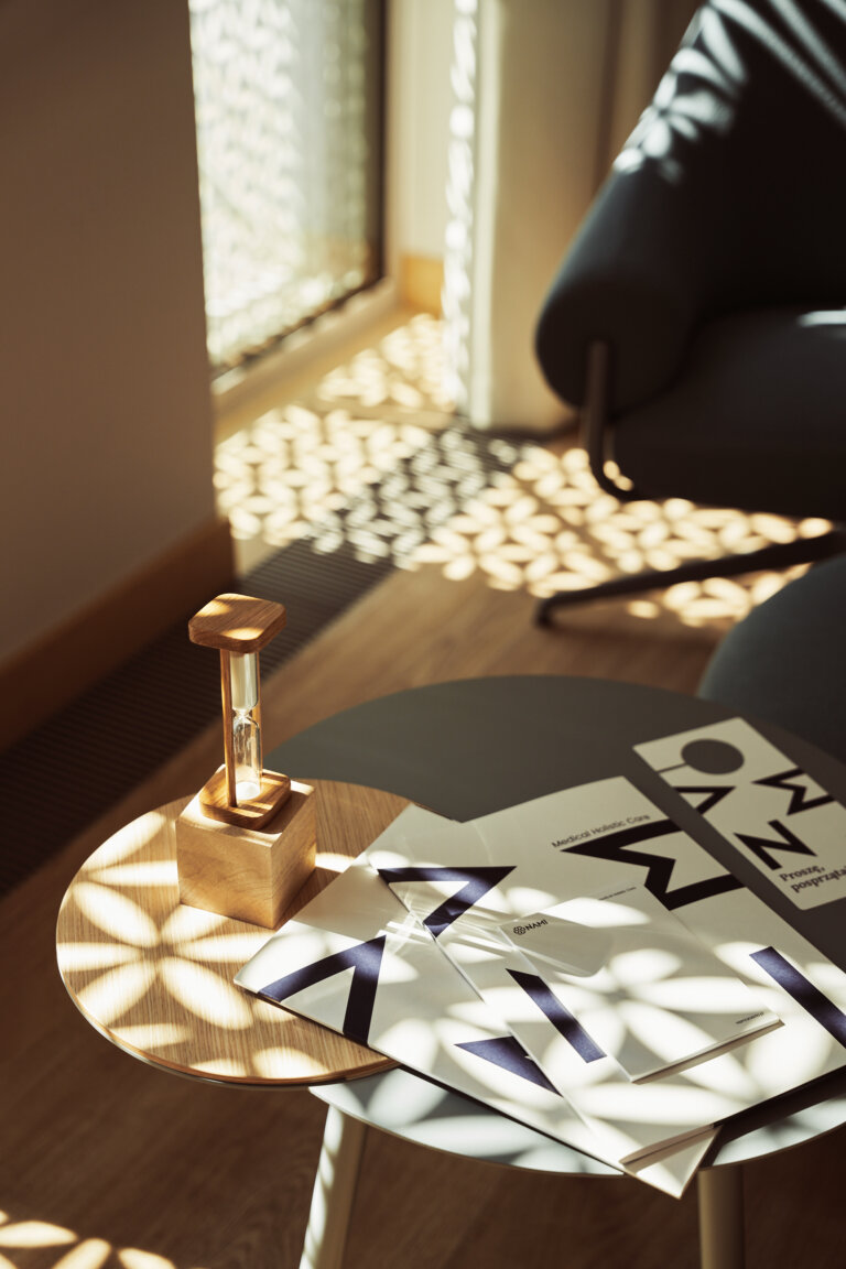 Teczki z dokumentami dotyczącymi pobytu uroginekologicznego w NAMI