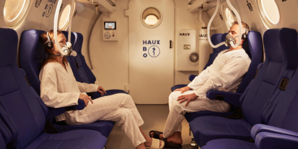 Pacjenci podczas terapii hiperbarycznej