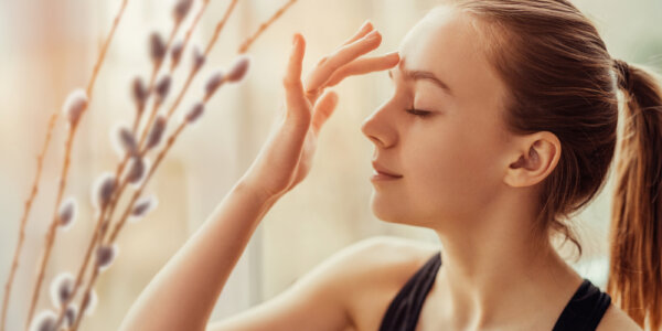 Kobieta dbająca o swoje longevity w okresie wielkanocnym